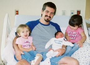 [DaddyAndKids[3].jpg]