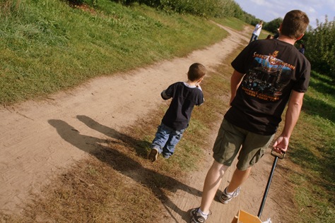 [ApplePicking2009182.jpg]