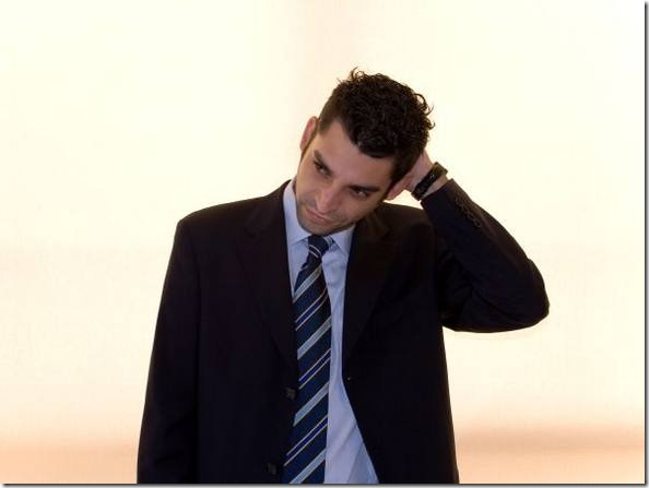 size_590_executivo-pensando-600 size_590_executivo-pensando-600