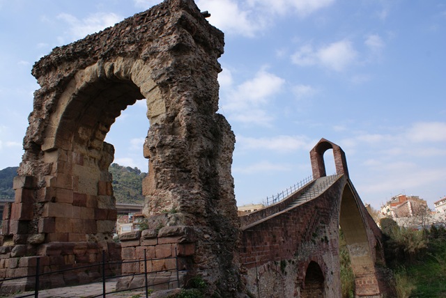 [pont013.jpg]