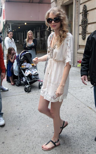 taylor-swift-051510-10.jpg