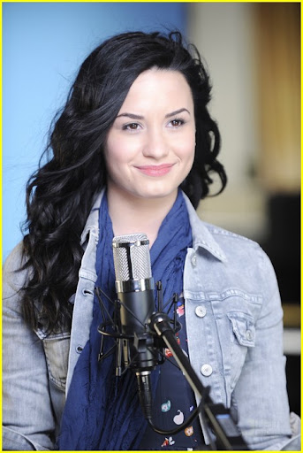DISNEY'S FRIENDS FOR CHANGE: PROJECT GREEN - "Make A Wave," the new inspirational Friends for Change: Project Green (www.disney.com/projectgreen) anthem by Hollywood Records recording artists and Disney Channel stars Joe Jonas and Demi Lovato, also to be featured in the upcoming Disneynature film "OCEANS," will debut February 26 on Radio Disney with the music video world premiere on Disney Channel March 14 and online the following day at Disney.com. The anthem will be available beginning March 15 on iTunes, with all proceeds benefiting environmental charities through the Disney Worldwide Conservation Fund (DWCF). "OCEANS" hits theaters April 22, 2010 (Earth Day). (DISNEY CHANNEL/JAMIE TRUEBLOOD)
DEMI LOVATO