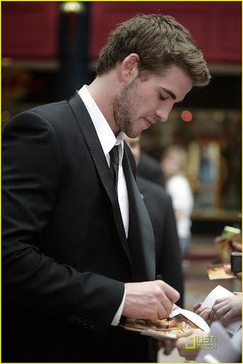 MELBOURNE, AUSTRALIA - MARCH 17: Actor Liam Hemsworth arrives at the Australian premiere of "The Last Song" at the Village Jam Factory on March 17, 2010 in Melbourne, Australia. (Photo by Luis Ascui/Getty Images)