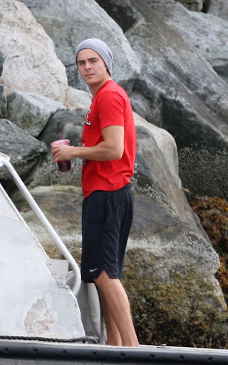September 8, 2009: Zac Efron pictured on a boat heading to the 'The Death and Life of Charlie St. Cloud' film set in Vancouver, Canada. Credit: INFphoto.com  Ref.: infusla-98/154