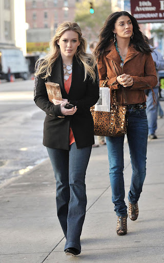 34501, NEW YORK, NEW YORK - Tuesday September 29 2009. Hilary Duff (left) and Jessica Szhor up bright and early for another day shooting "Gossip Girl' in New York City. Photograph: PacificCoastNews.com**FEE MUST BE AGREED PRIOR TO USAGE***UK OFFICE:+44 131 557 7760/7761 US OFFICE:1 310 261 9676