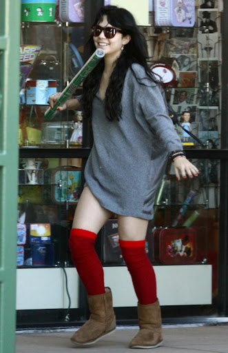 vanessa-hudgens-chandelier-shopper (21)_0.JPG