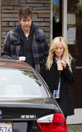 *EXCLUSIVE* Toluca Lake, CA - Ashley Tisdale spent the day after Christmas with her family and her handsome and polite boyfriend, Scott Speer.  After having breakfast at a local cafe, Ashley and Scott grabbed a quick coffee drink from Starbucks to help them jumpstart the day.  GSI Media      December 26, 2009  Steve Ginsburg 310 505-8447 323 423-9397 323 656-2486 Keith Stockwell 310 261-8649 sales@ginsburgspalyinc.com ginsburgspalyinc@gmail.com steve@ginsburgspalyinc.com keith@ginsburgspalyinc.com