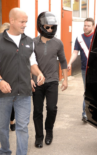 taylor-lautner-061910-2.jpg