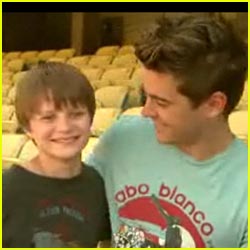 zac-efron-charlie-tahan-et.jpg