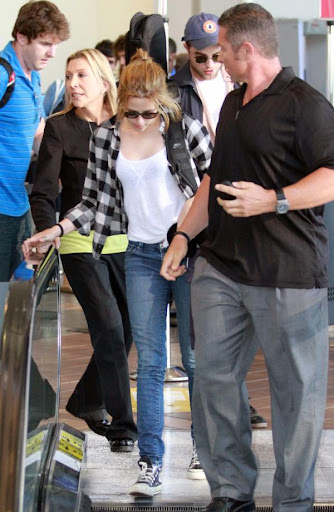 robert-kristen-public-love (5).jpg