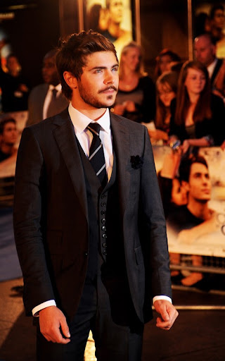 zac-efron-last-091610-8.jpg