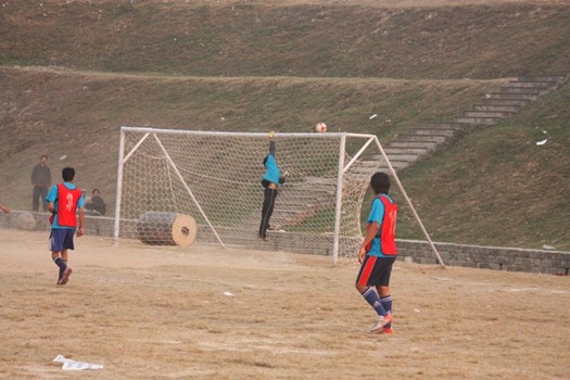 [7 another safe block _hero of last sports week goalkeeper ankur dhunga he saved many attack[4].jpg]