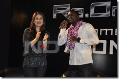 Kareena Kapoor looking gorgeous at Ra.One. event… (4)