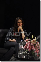 Kareena Kapoor looking gorgeous at Ra.One. event… (15)