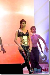 Priyanka Chopra Performing at Akshay Kumar's Chandni Chowk to Hongkong Concert