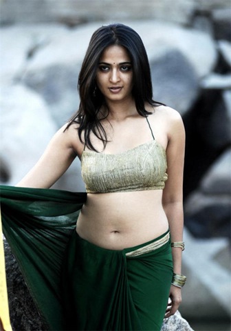 [Telugu Actress Anushka Shetty looking sexy in Saree.. (2)[3].jpg]