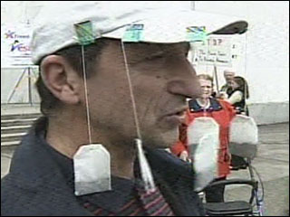 090415_teabag_hat.jpg