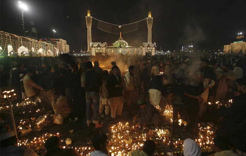 View Larger Image. Current:800x509 Available:990x630 Scenes from Pakistan