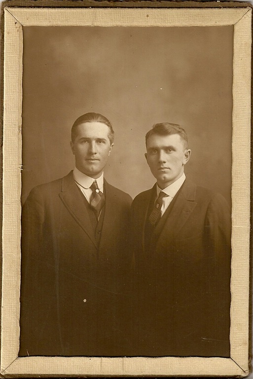 [HOmer and Frank Newcombe Mothers Brothers[4].jpg]