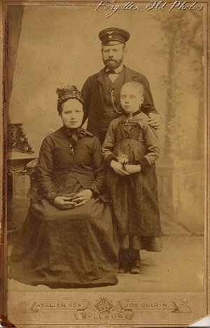 Foreign Photo Cabinet Card Wadena Flea market