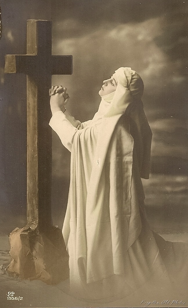 [Nun postcard[8].jpg]