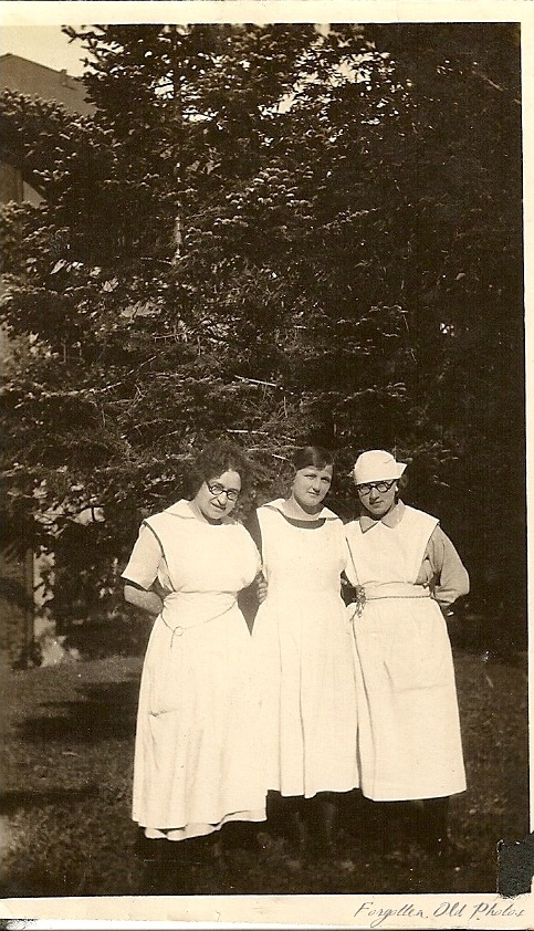 [Nurses Hats One[7].jpg]