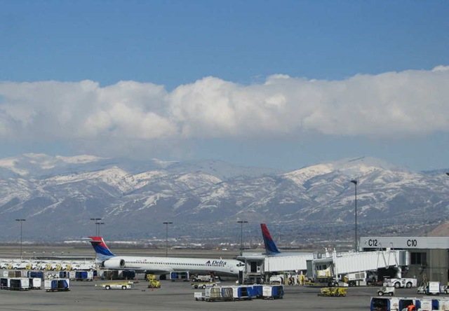 [AirportSLC1[5].jpg]