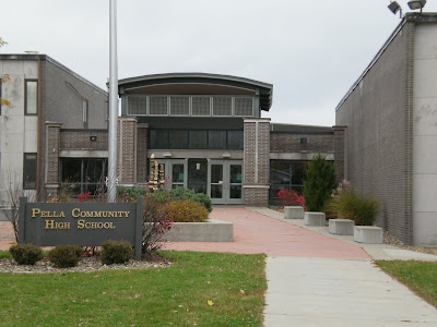 The main entrance to Pella High School
