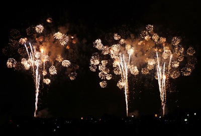 [6 fogos 2010 2[4].jpg]