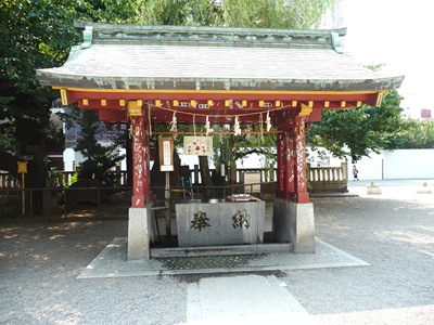 [asakusa shrine - local para purificar[4].jpg]