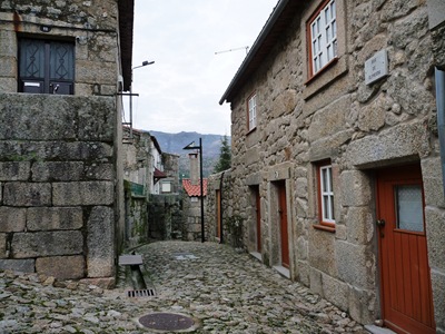 [Castelo Novo - Rua de Alpreada[4].jpg]