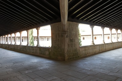 [Batalha - Mosteiro de Santa Maria da Vitória - galeria do claustro de D. Afonso V piso superior 1[4].jpg]