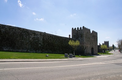 [9.Trancoso -  castelo medieval - muralha e portas do prado[4].jpg]