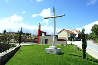 [Glória Ishizaka - Vila do Touro - NS Caminhos 1[5].jpg]