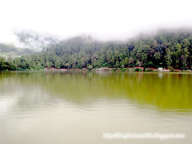 [SaranganLake23.jpg]