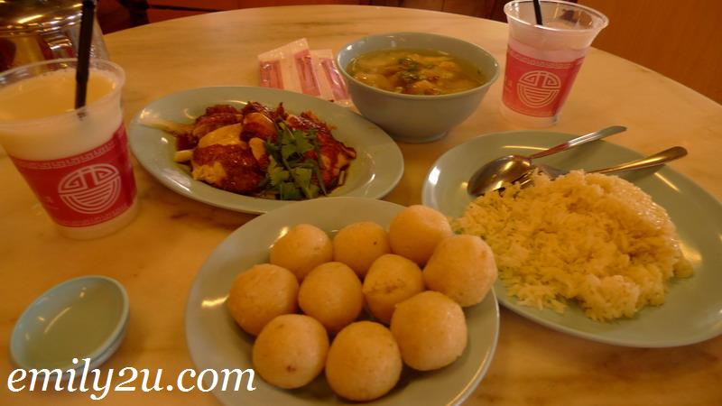 Melaka chicken rice balls