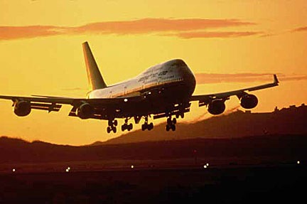 [2 Ways to Save on Discount Airfare[3].jpg]