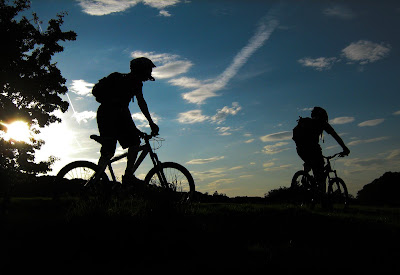 About to drop off Kerridge Ridge using the unorthodox route