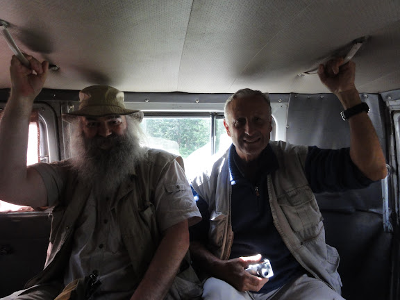 Bernard et Athanase, en route pour Ak-Tru, 9 juillet 2010.