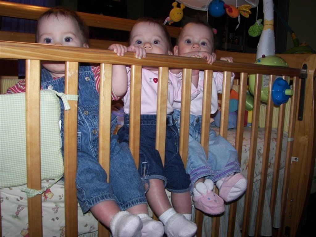 [piper macie and lydia-by the way-mommy put them like this[4].jpg]