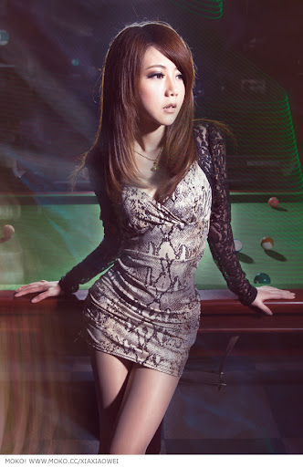 Playing Pool with Xia Xiao Wei