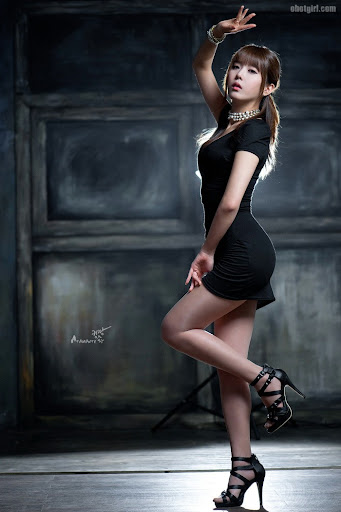 Heo Yun Mi – Black Dress