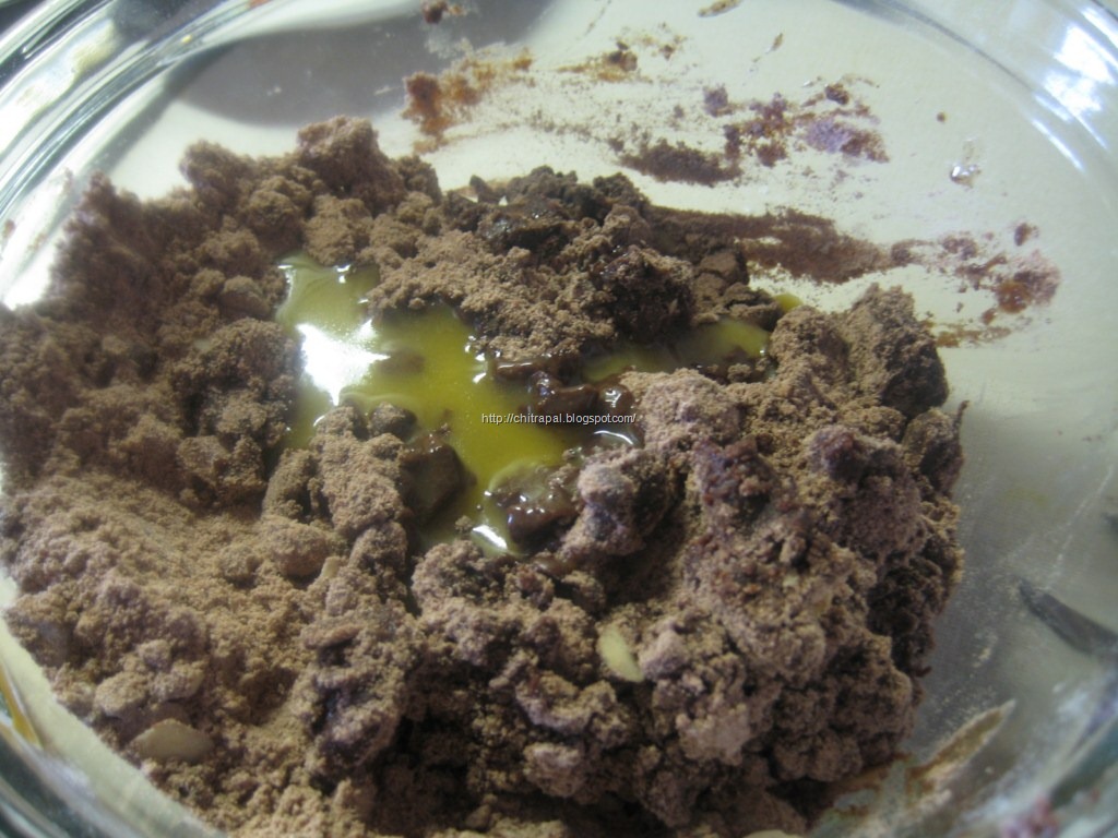 [Chitra Pal make the brownie dough by mixing all ingredients[9].jpg]