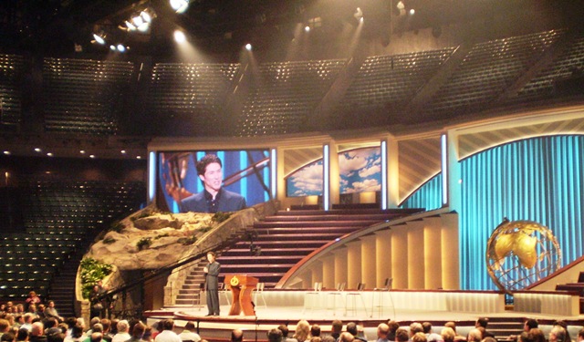 [Joel on Stage[3].jpg]