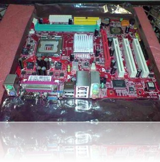 688505_Resize_of_MSI_775_MOTHERBOARD1