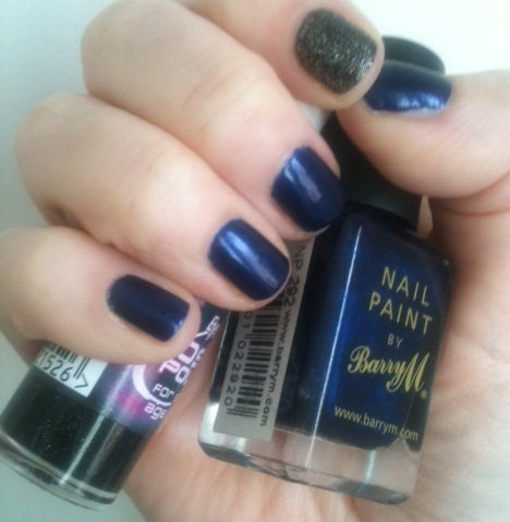 [notd-barrym-navy-eyeko-cosmic-nail3.jpg]