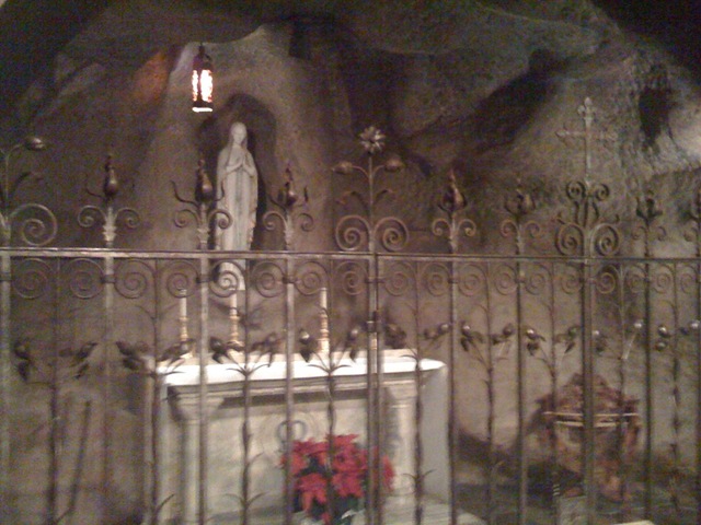 [Immaculate Conception Basilica DC Lourdes Grotto[6].jpg]