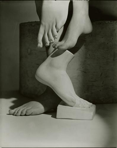 Barefoot Beauty (variant), 1941.jpg