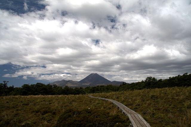 [Ngauruhoe at 17mm[5].jpg]