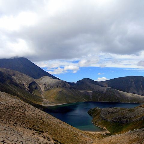 [Tama Lake and Mount Ngauruhoe[9].jpg]